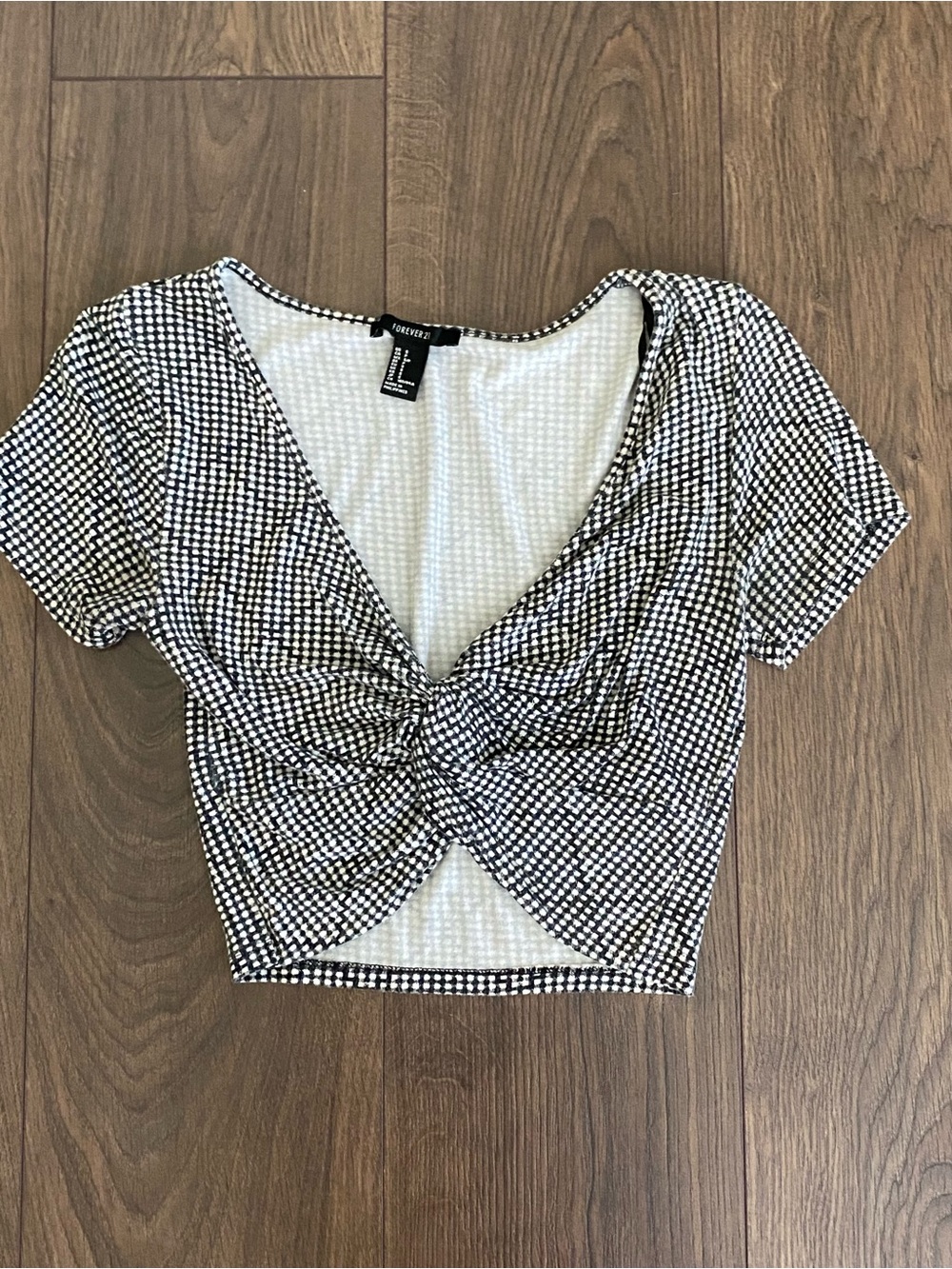 Bundle of 4 Black and White Short Sleeve Small Crop Tops. - Picture 2 of 5